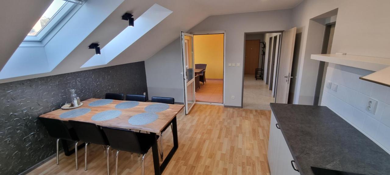 Apartman Viktorie Appartement Mikulov Buitenkant foto